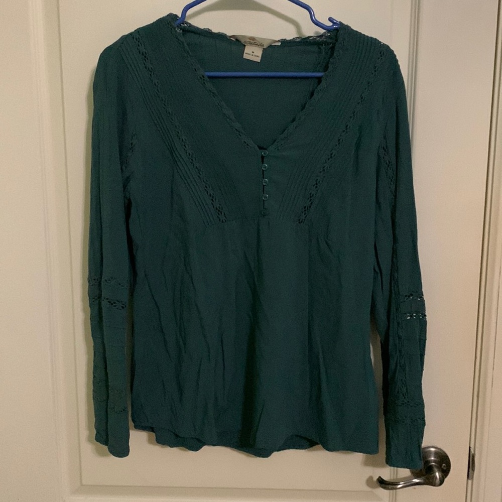 Long sleeve woman’s blouse.